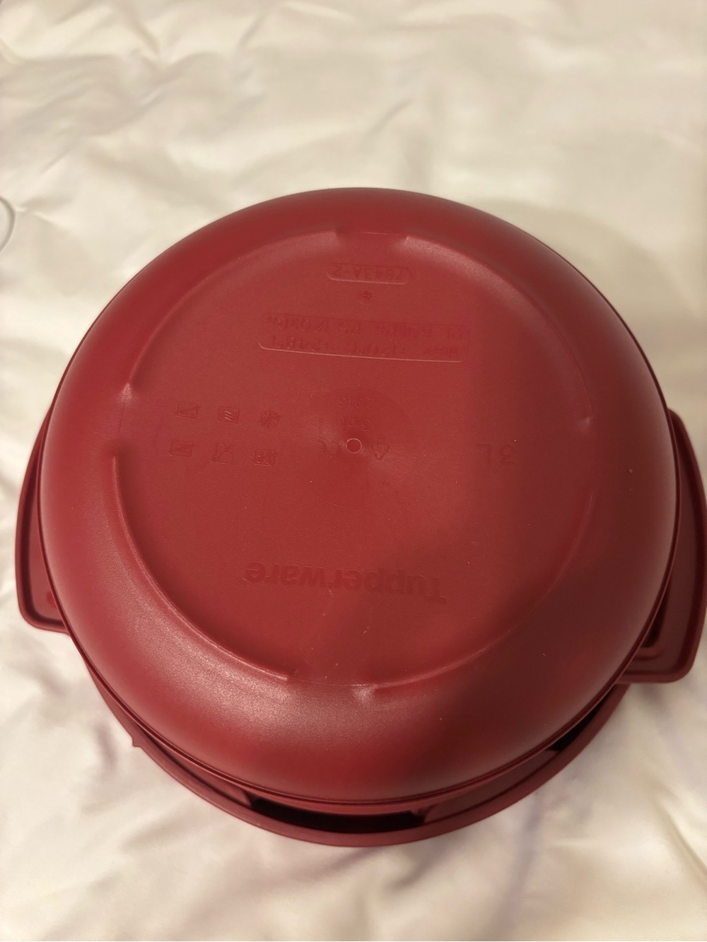 Tupperware Microwave Pressure Cooker Burgundy Complete w/ Manual 3 Qt MicroPro - Picture 8 of 8